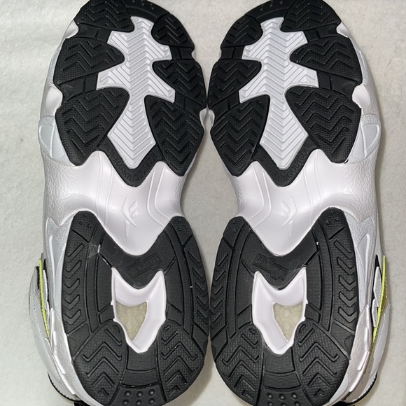 Retro Reebok Avant Guard Clyde Drexler Sneakers - Picture 6 of 8